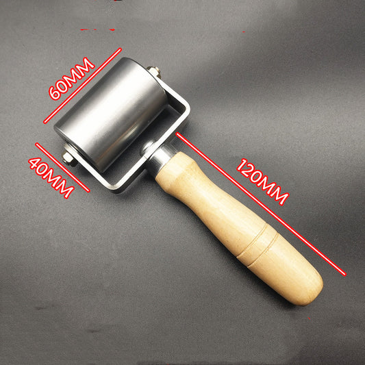 6 cm Metal Seam Roller with Wooden Handle