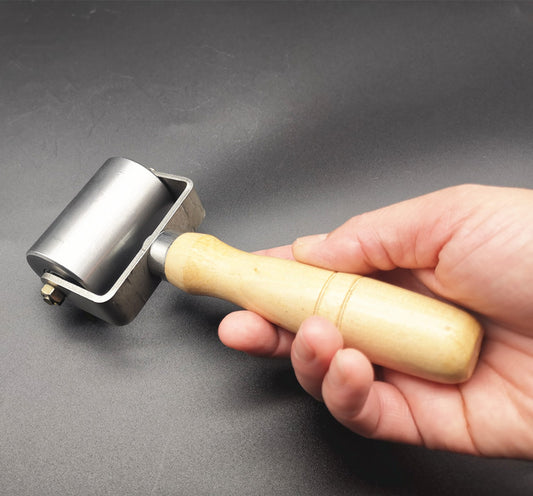 6 cm Metal Seam Roller with Wooden Handle